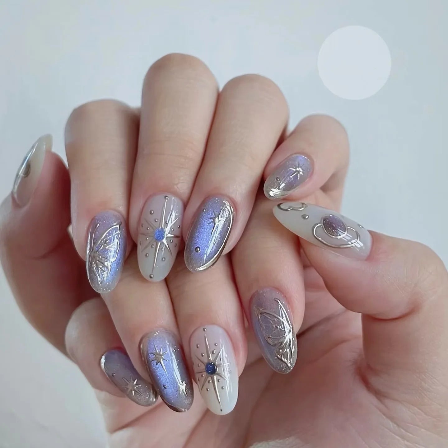 24pcs Cat's Eye Purple False Nail Tip Spring Aurora Starlight Rhinestone Design Fake Nail Reusable Short Oval Press on Nails Art