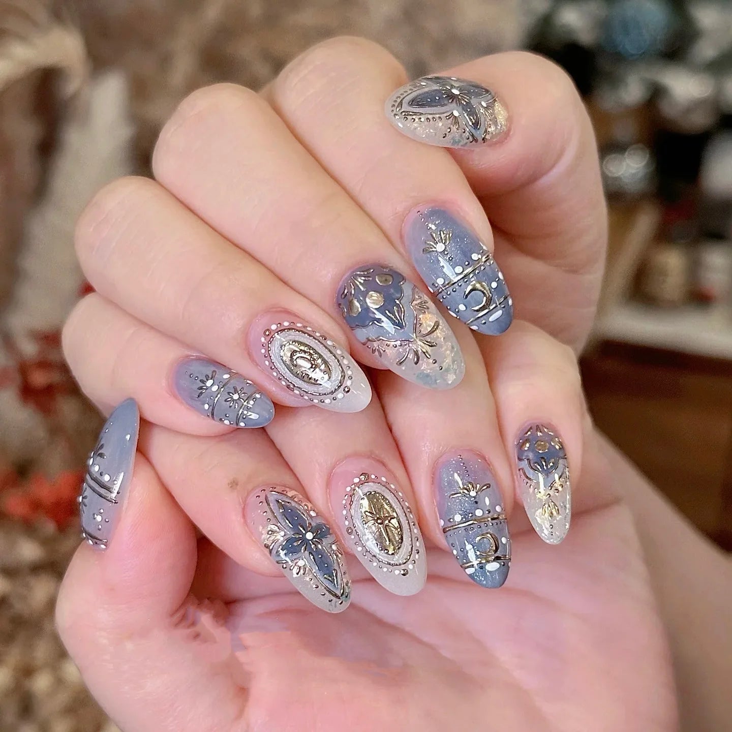 24pcs Cat's Eye Purple False Nail Tip Spring Aurora Starlight Rhinestone Design Fake Nail Reusable Short Oval Press on Nails Art